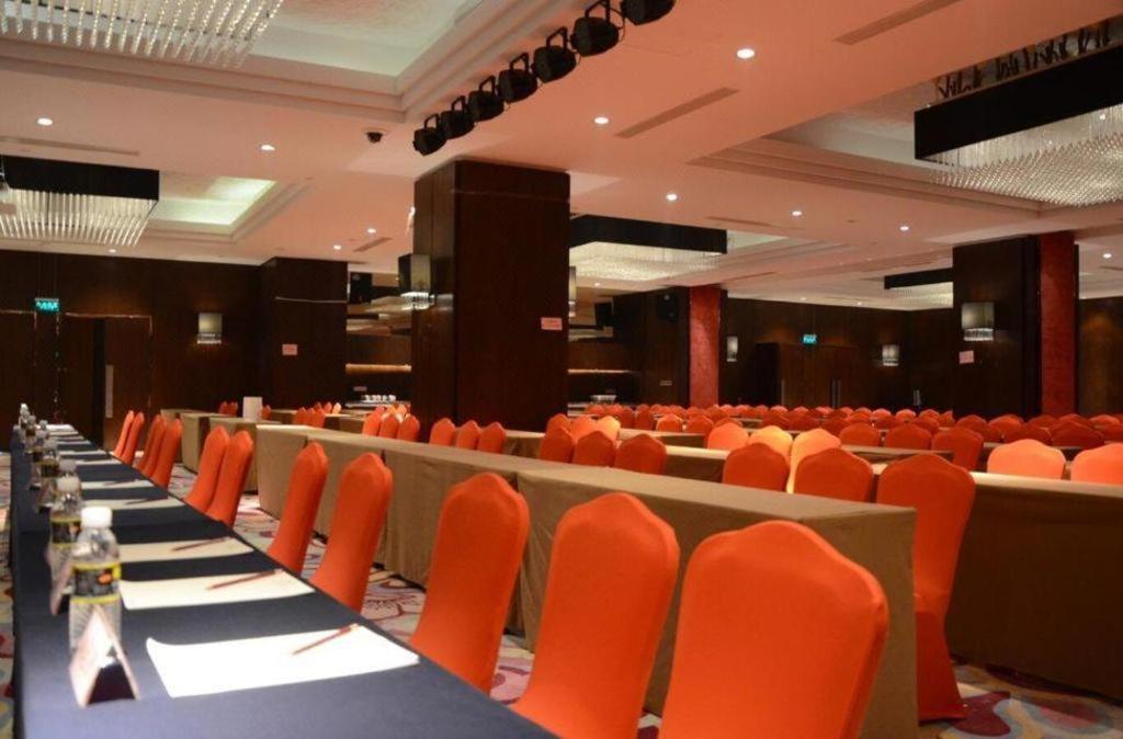 Wyndham Garden Hotel Линшуй Экстерьер фото